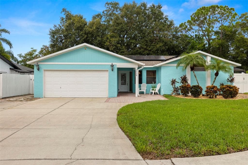 2528 ISLANDER COURT PALM HARBOR, FL 34683