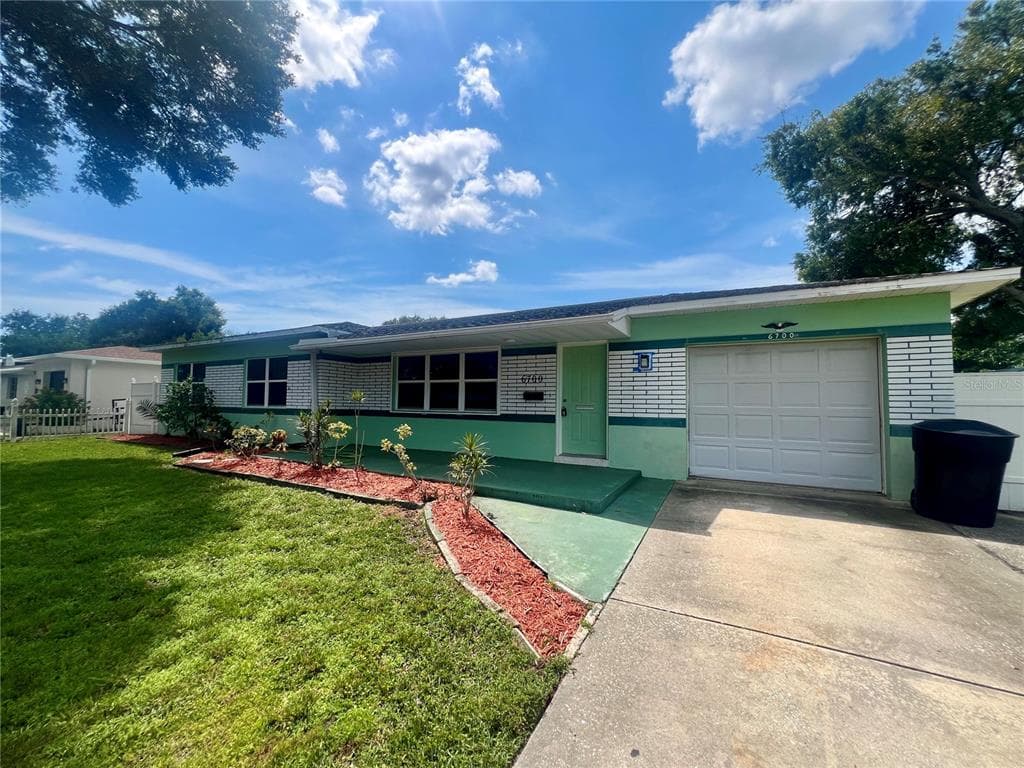 6700 17TH LANE N ST PETERSBURG, FL 33702