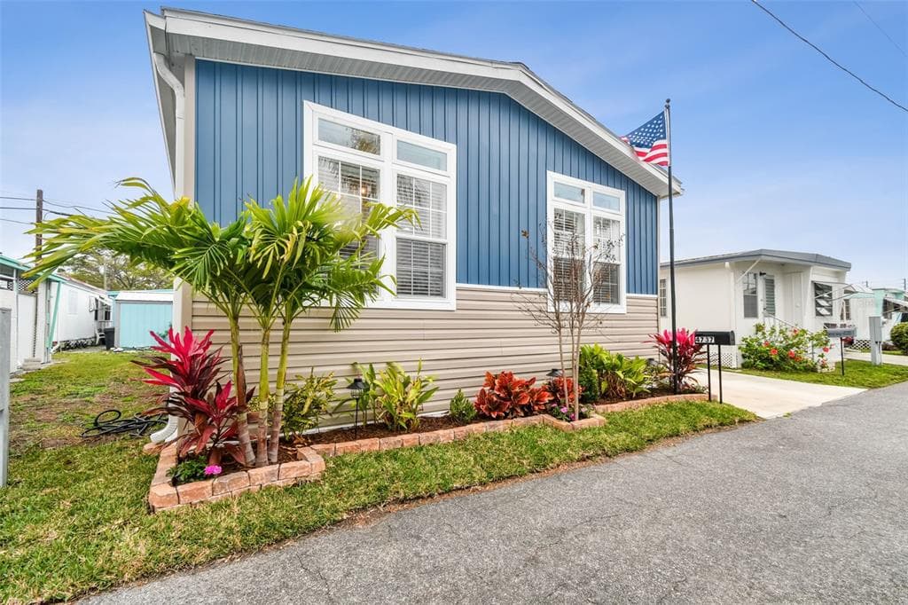 4737 67TH STREET N UNIT 45 ST PETERSBURG, FL 33709