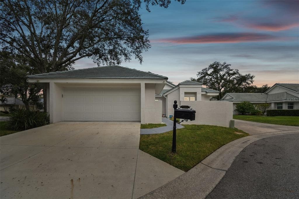 15802 SERENITY CIRCLE TAMPA, FL 33647