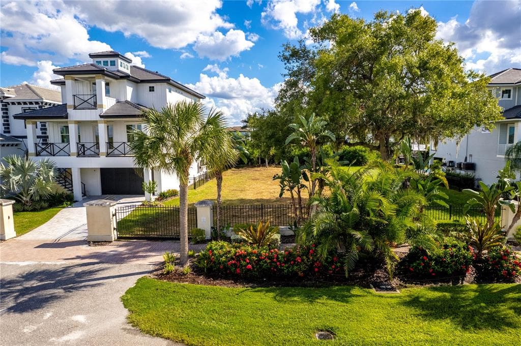 538 ESTUARY SHORE LANE APOLLO BEACH, FL 33572