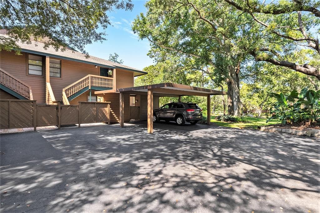 1502 LENNOX ROAD E UNIT 1502 PALM HARBOR, FL 34683