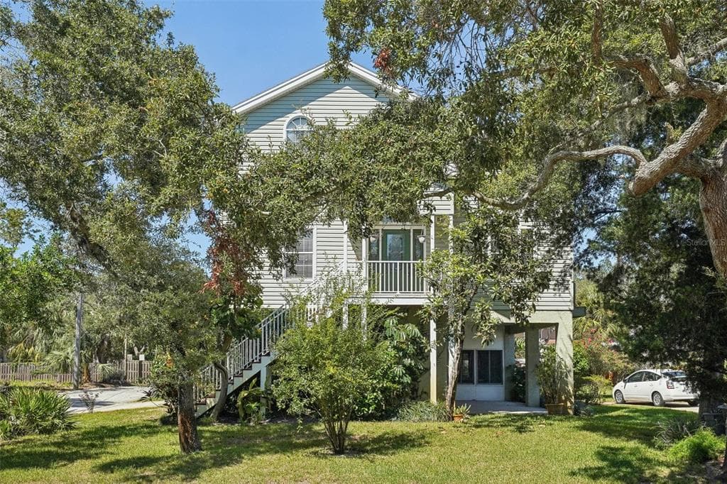 1406 VENTNOR AVENUE TARPON SPRINGS, FL 34689