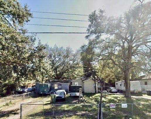 909 E CHILKOOT AVENUE TAMPA, FL 33612
