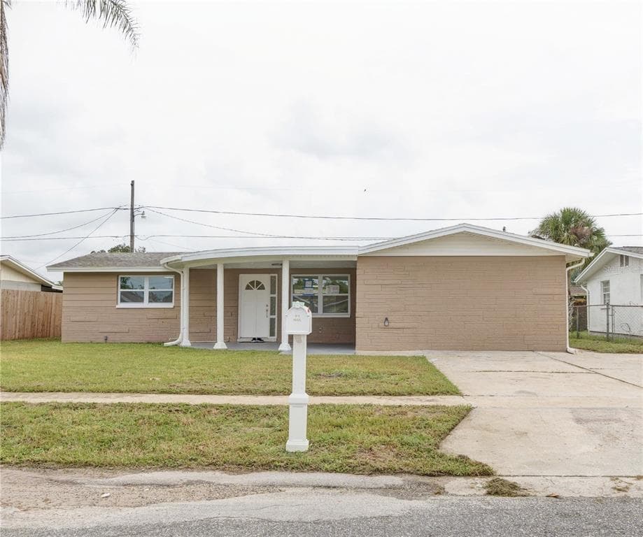 2118 PEGGY DRIVE HOLIDAY, FL 34690