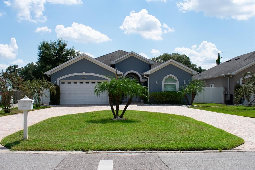 4607 WISHART BOULEVARD TAMPA, FL 33603