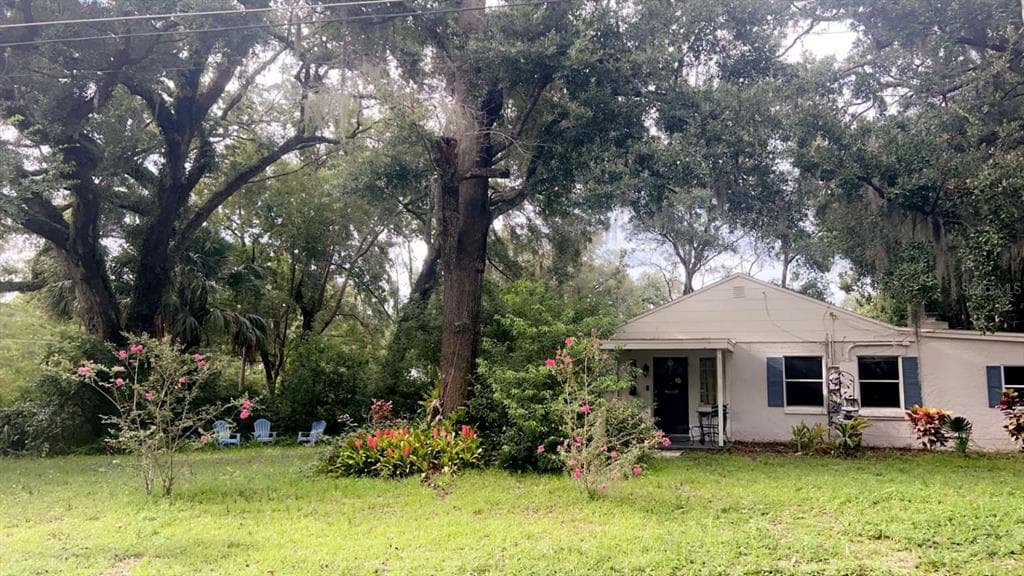 1015 LAKE EMERALD DRIVE ORLANDO, FL 32806