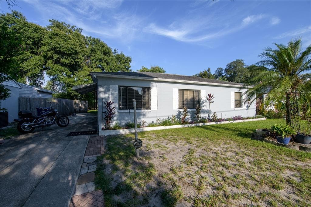 9329 N HIGHLAND AVENUE TAMPA, FL 33612