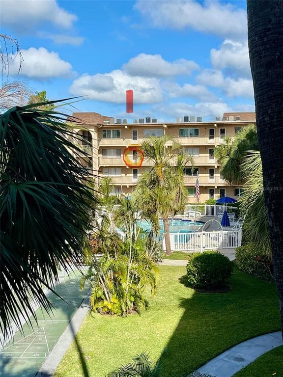 2525 W BAY DRIVE UNIT B32 LARGO, FL 33770