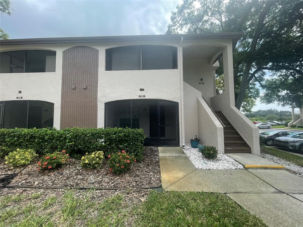3025 BONAVENTURE CIRCLE UNIT 101 PALM HARBOR, FL 34684