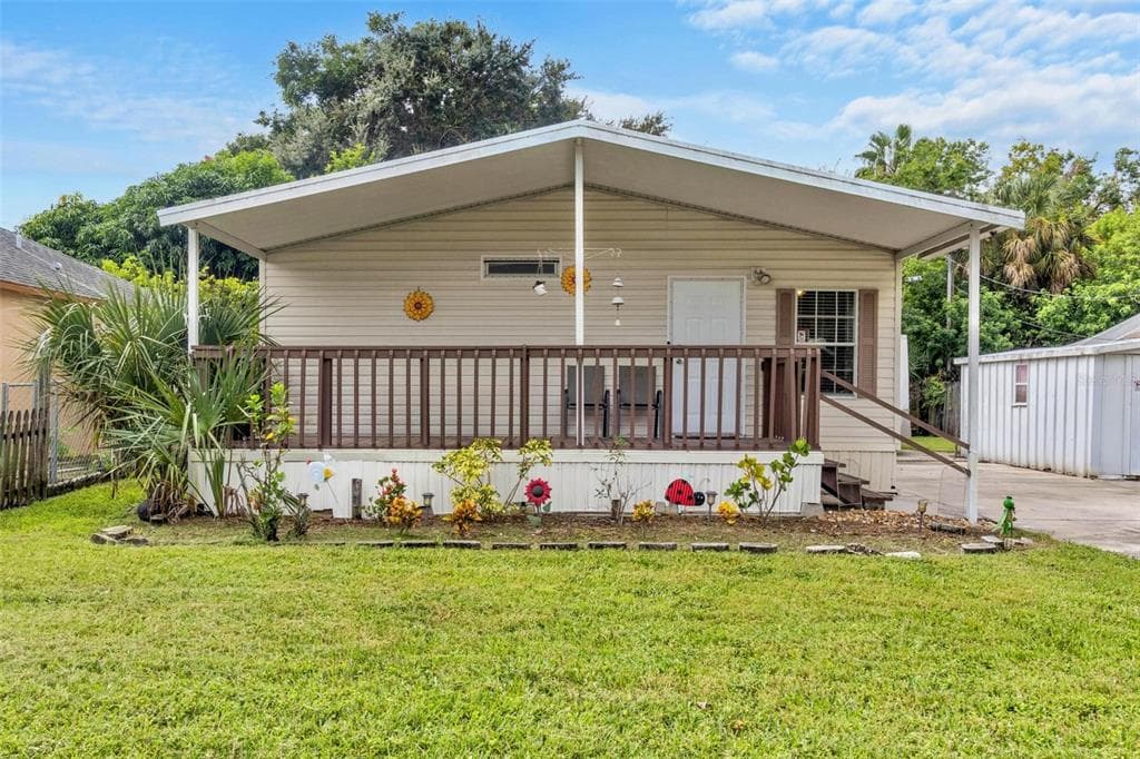 6144 103RD AVENUE N PINELLAS PARK, FL 33782
