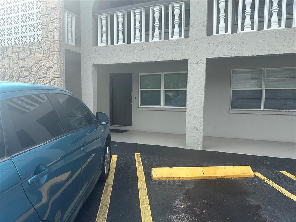 6080 22ND AVENUE N UNIT 1 ST PETERSBURG, FL 33710