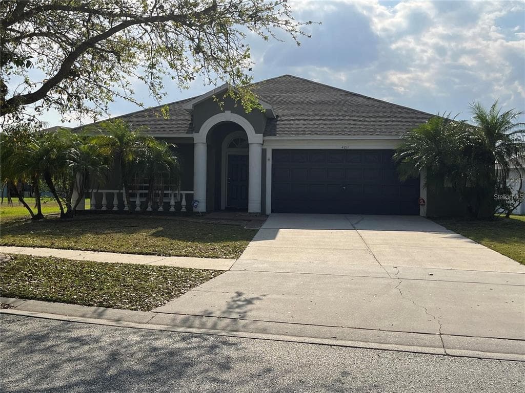 4211 HARTFORD LAKE DRIVE TAMPA, FL 33619