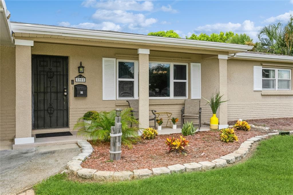 5905 36TH AVENUE N ST PETERSBURG, FL 33710