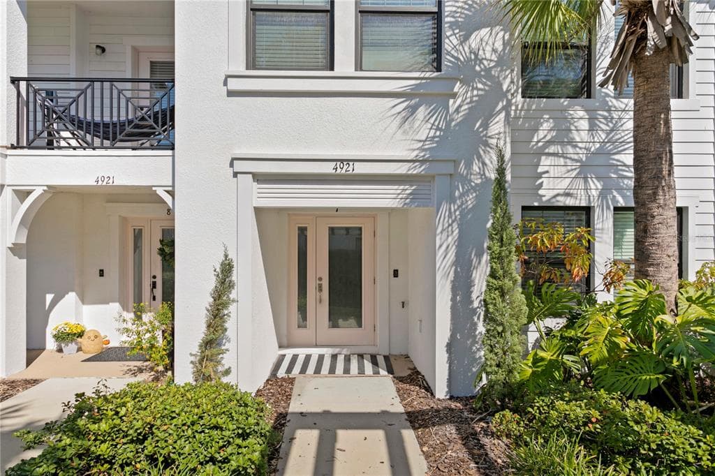 4921 W PAUL AVENUE UNIT 7 TAMPA, FL 33611