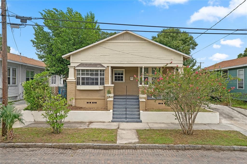 2808 N ALBANY AVENUE TAMPA, FL 33607