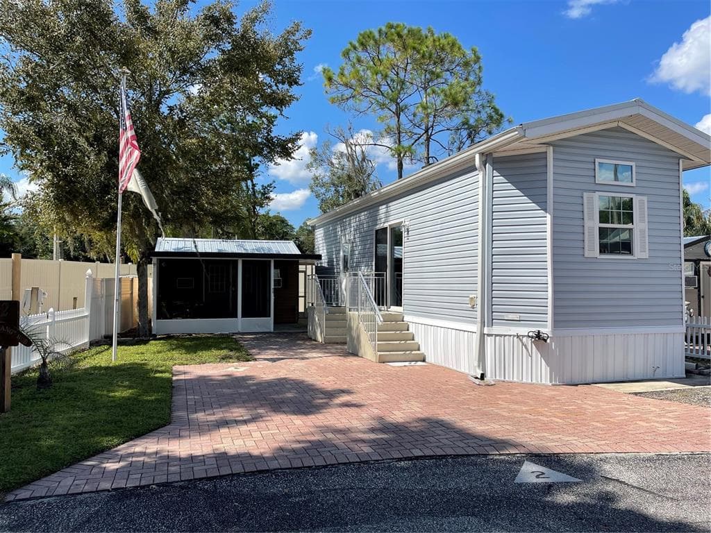 20300 LEONARD ROAD UNIT 2 LUTZ, FL 33558