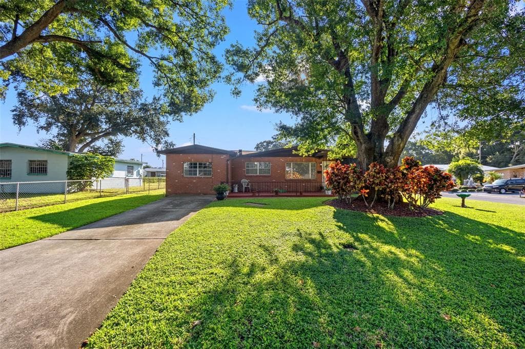 4507 N LINCOLN AVENUE TAMPA, FL 33614