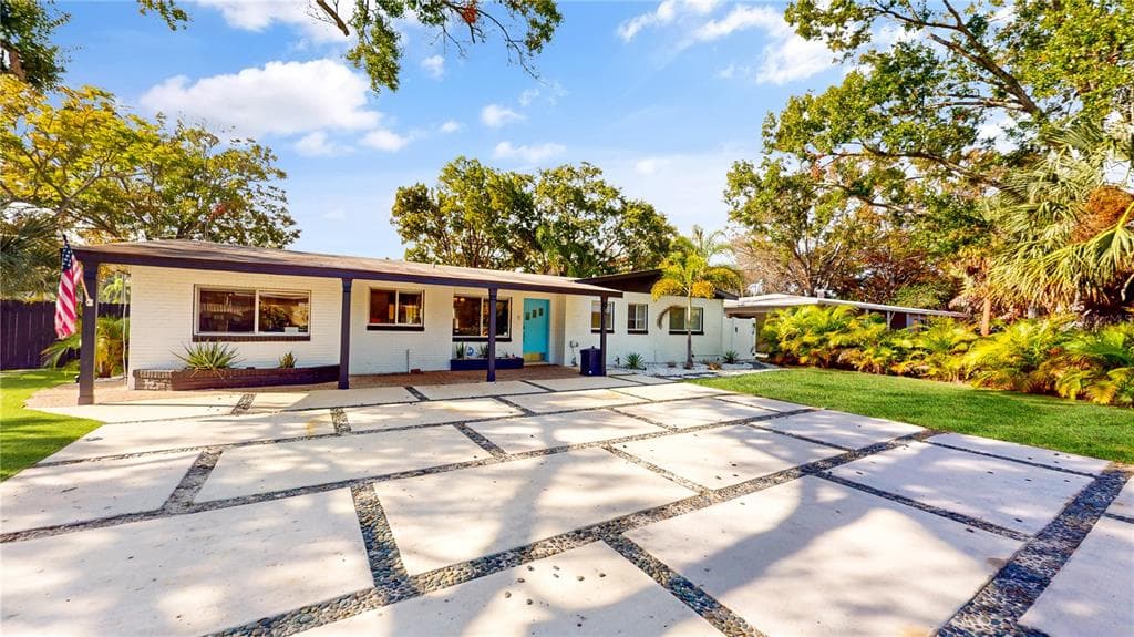 4637 W BAY VILLA AVENUE TAMPA, FL 33611