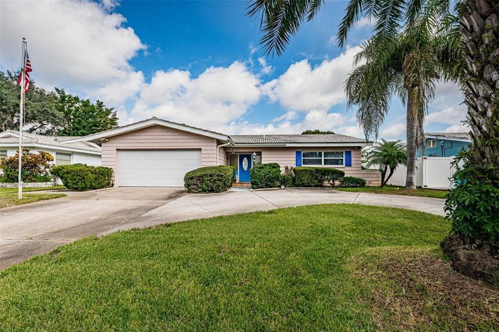 11705 66TH AVENUE N SEMINOLE, FL 33772