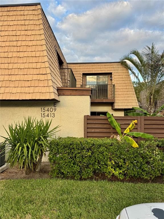15409 E POND WOODS DRIVE TAMPA, FL 33618