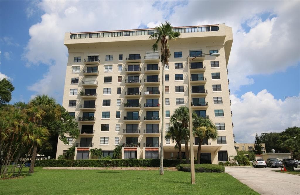 2109 BAYSHORE BOULEVARD UNIT 703 TAMPA, FL 33606