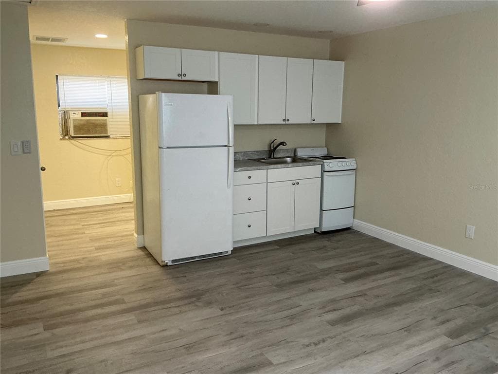 5650 PARK BOULEVARD N UNIT 2B PINELLAS PARK, FL 33781