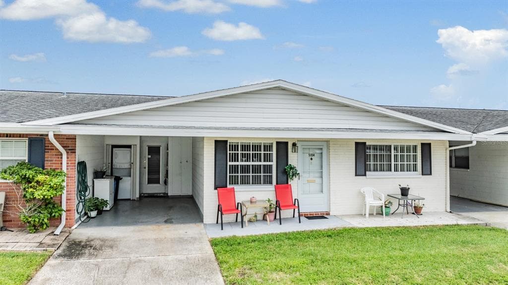 5104 LILY STREET N UNIT 5104 PINELLAS PARK, FL 33782