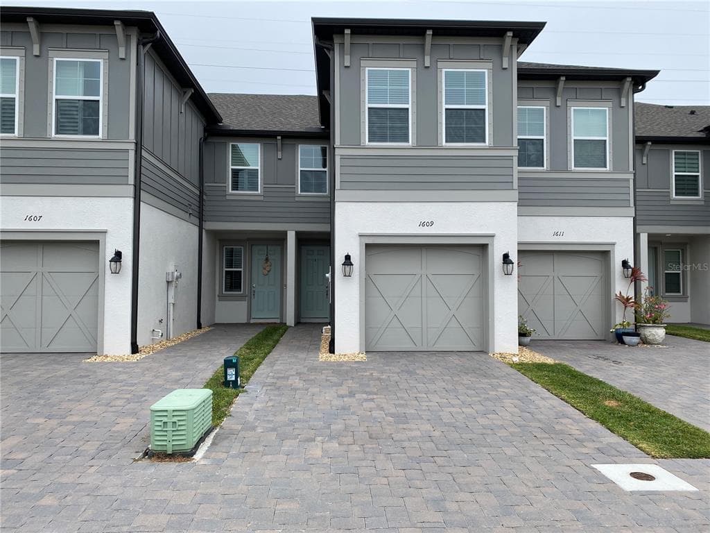 1609 EAGLE CREEK DRIVE CLEARWATER, FL 33764