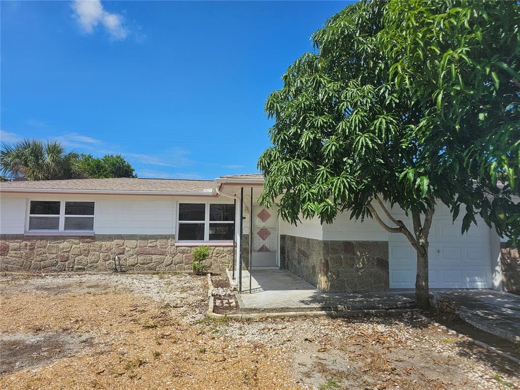 1515 TOLEDO STREET HOLIDAY, FL 34690