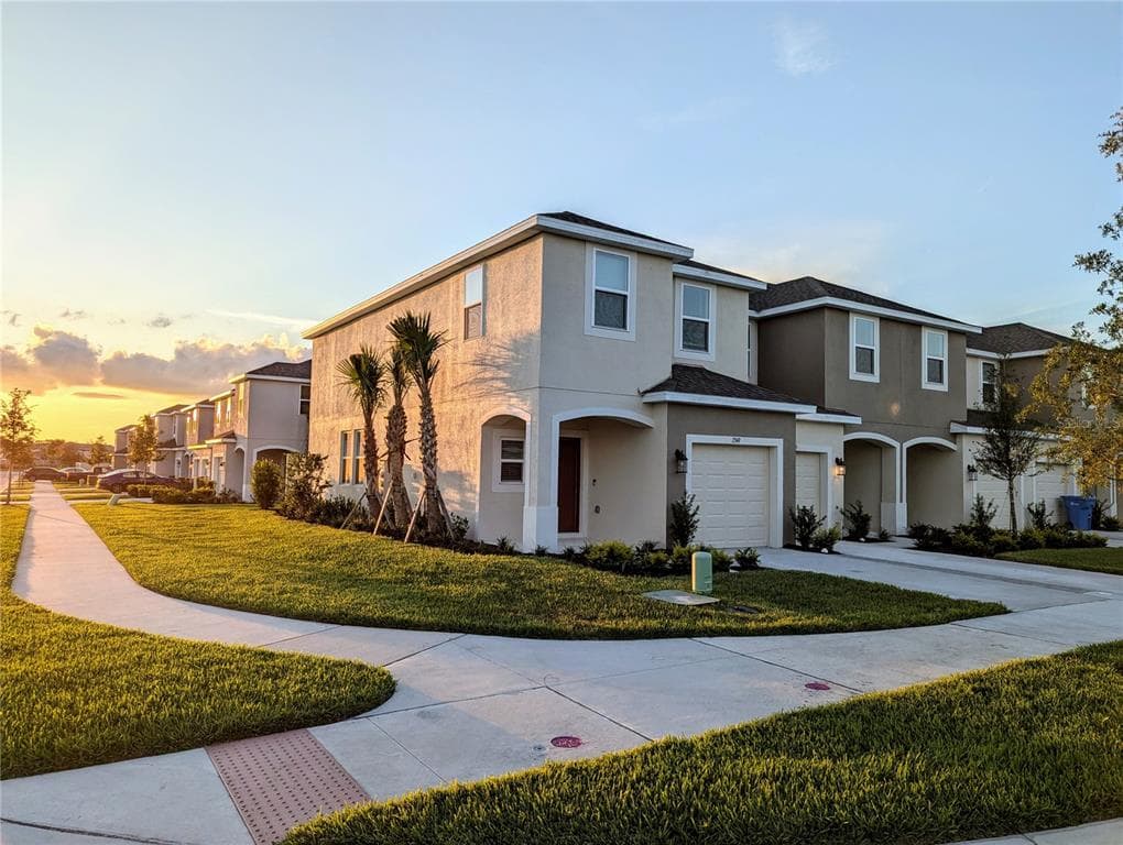 2349 PARAVANE WAY WESLEY CHAPEL, FL 33543