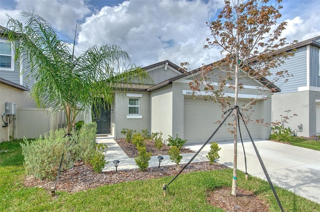 22425 STORYBOOK CABIN WAY LAND O LAKES, FL 34637