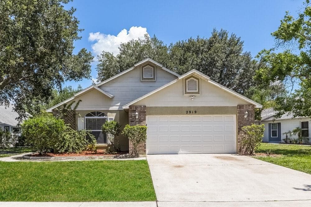 2919 TALLADEGA DRIVE ORLANDO, FL 32826