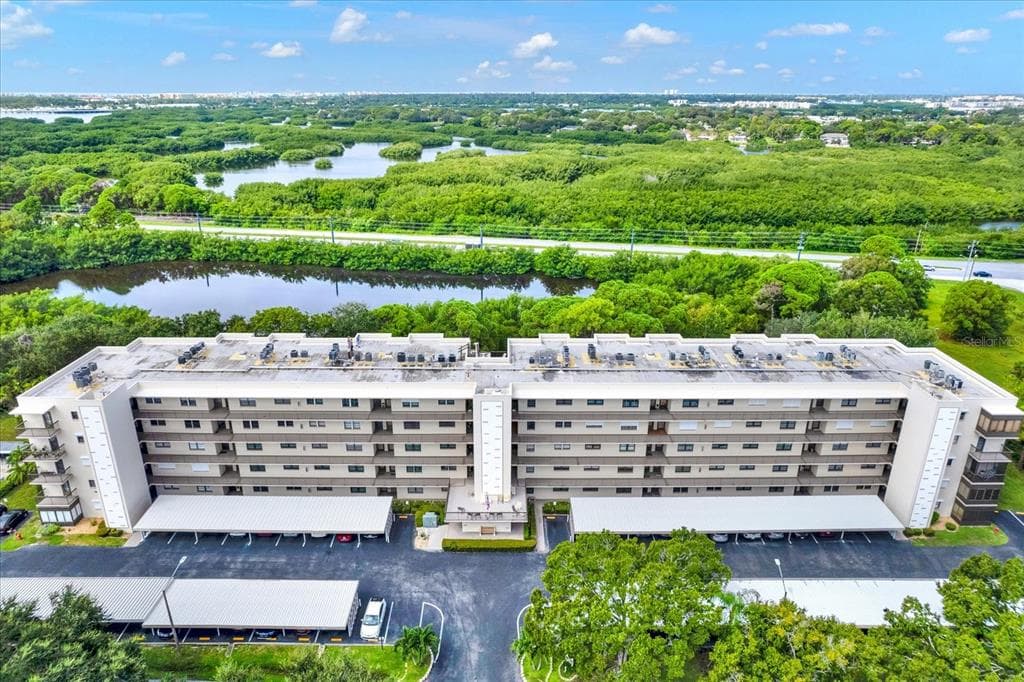 8198 TERRACE GARDEN DRIVE N UNIT 106 ST PETERSBURG, FL 33709