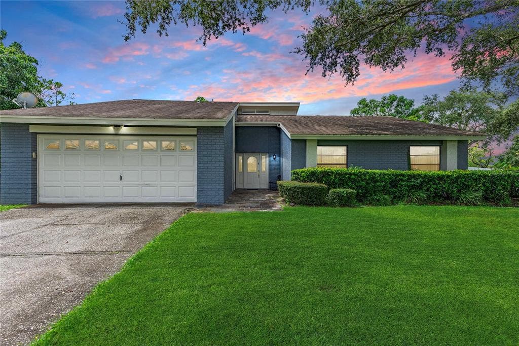 10714 WINGATE DRIVE TAMPA, FL 33624