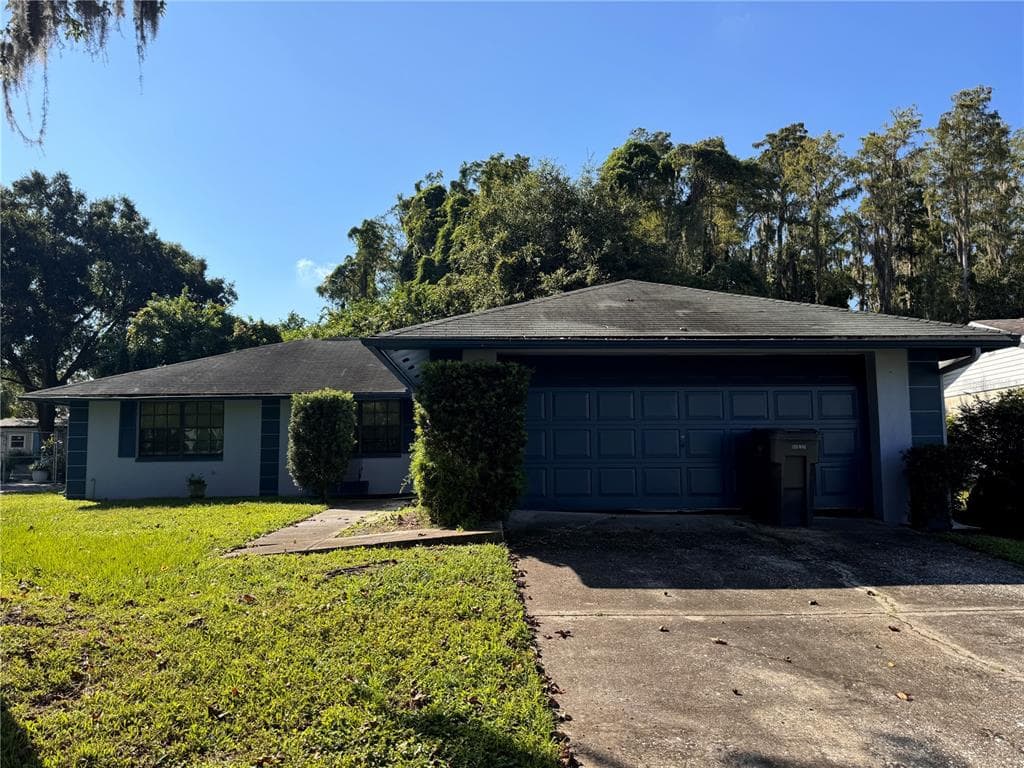 4222 AUTUMN LEAVES DRIVE TAMPA, FL 33624