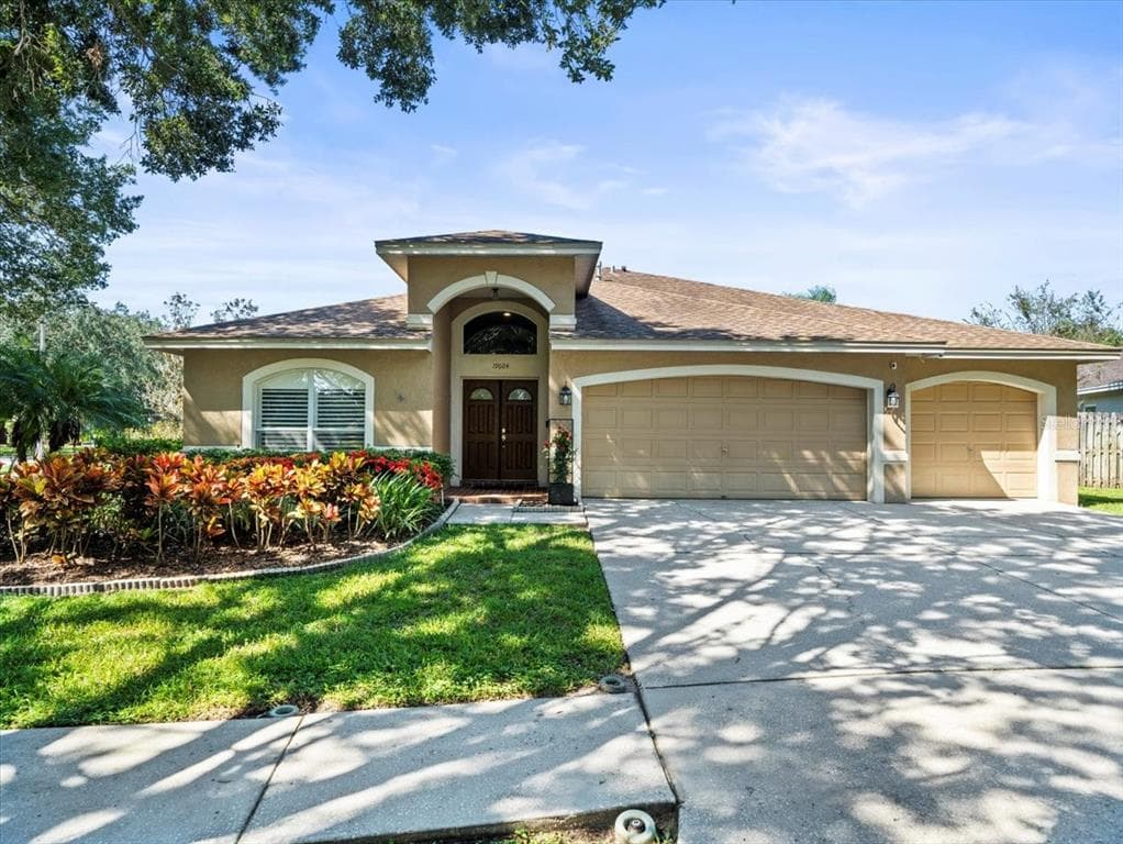 19604 MORDEN BLUSH DRIVE LUTZ, FL 33558