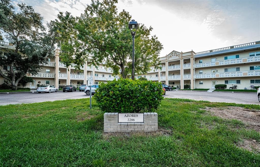 2286 MEXICAN WAY UNIT 22 CLEARWATER, FL 33763