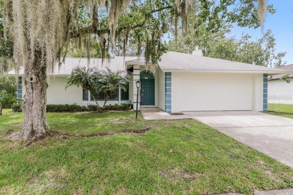 1839 TWISTING LANE WESLEY CHAPEL, FL 33543