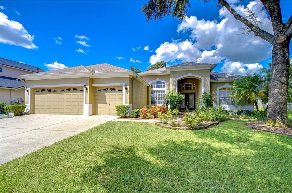 3107 RED LION DRIVE VALRICO, FL 33596