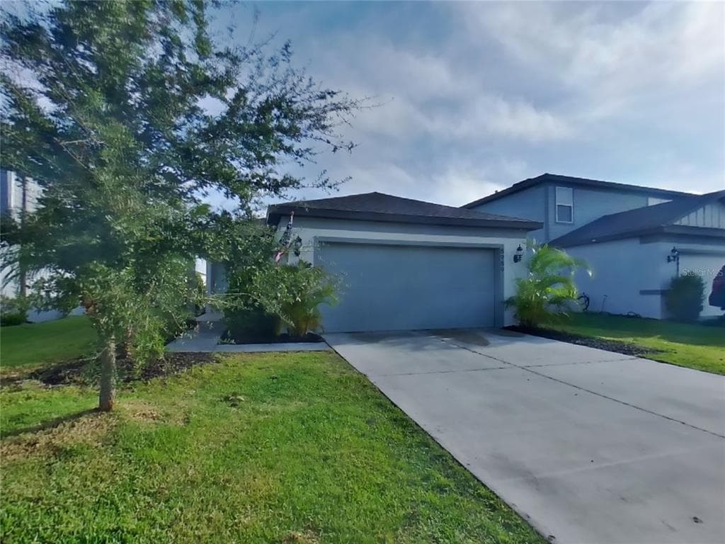 8989 ROYAL RIVER CIRCLE PARRISH, FL 34219