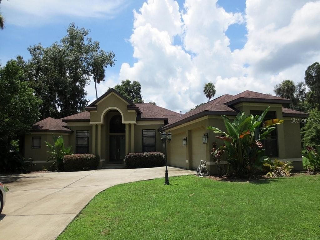 1004 JOHN CRESSLER DRIVE SEFFNER, FL 33584
