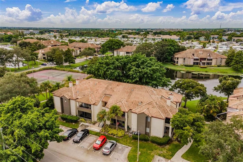 10263 GANDY BOULEVARD N UNIT 505 ST PETERSBURG, FL 33702