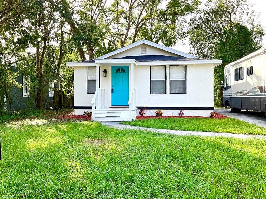 8006 N MARKS TAMPA, FL 33604