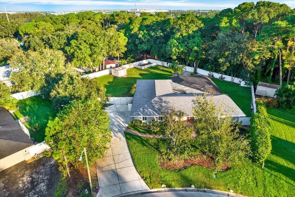 1493 89TH AVENUE N ST PETERSBURG, FL 33702