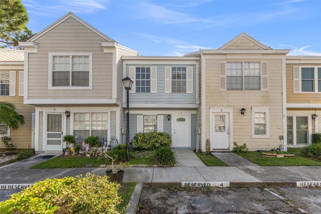 6650 121ST AVENUE UNIT 4 LARGO, FL 33773