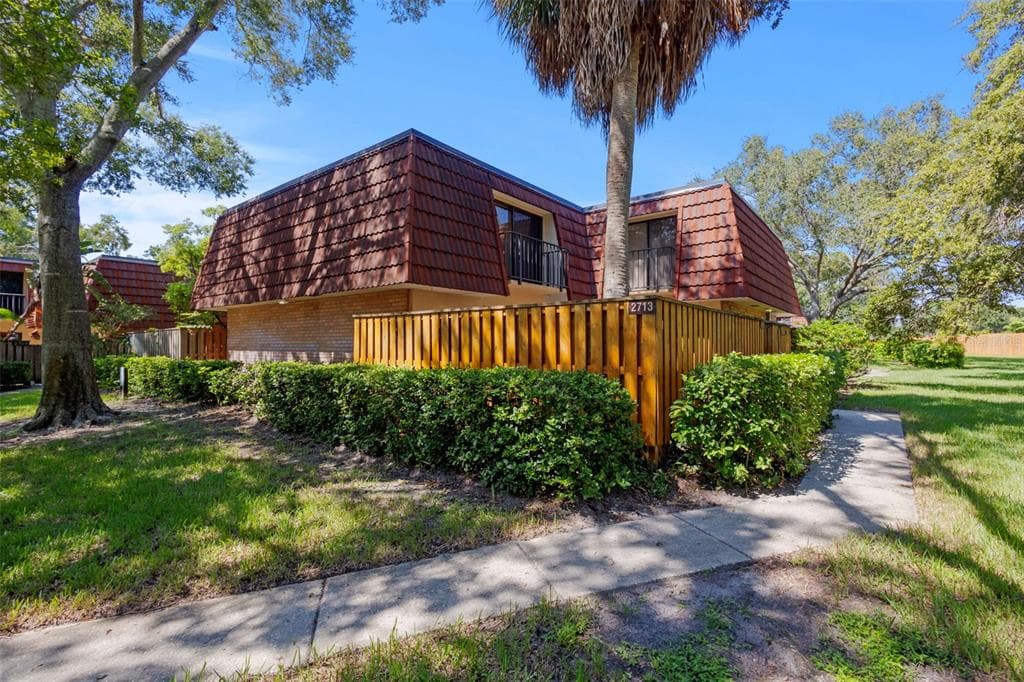 2713 4TH COURT PALM HARBOR, FL 34684