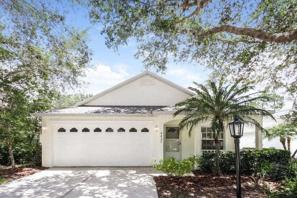 6437 BARBERRY COURT LAKEWOOD RANCH, FL 34202