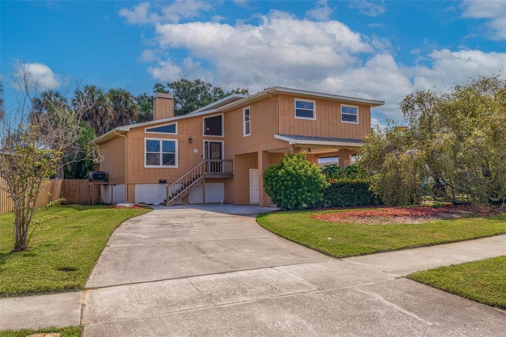 1870 NEBRASKA AVENUE NE ST PETERSBURG, FL 33703