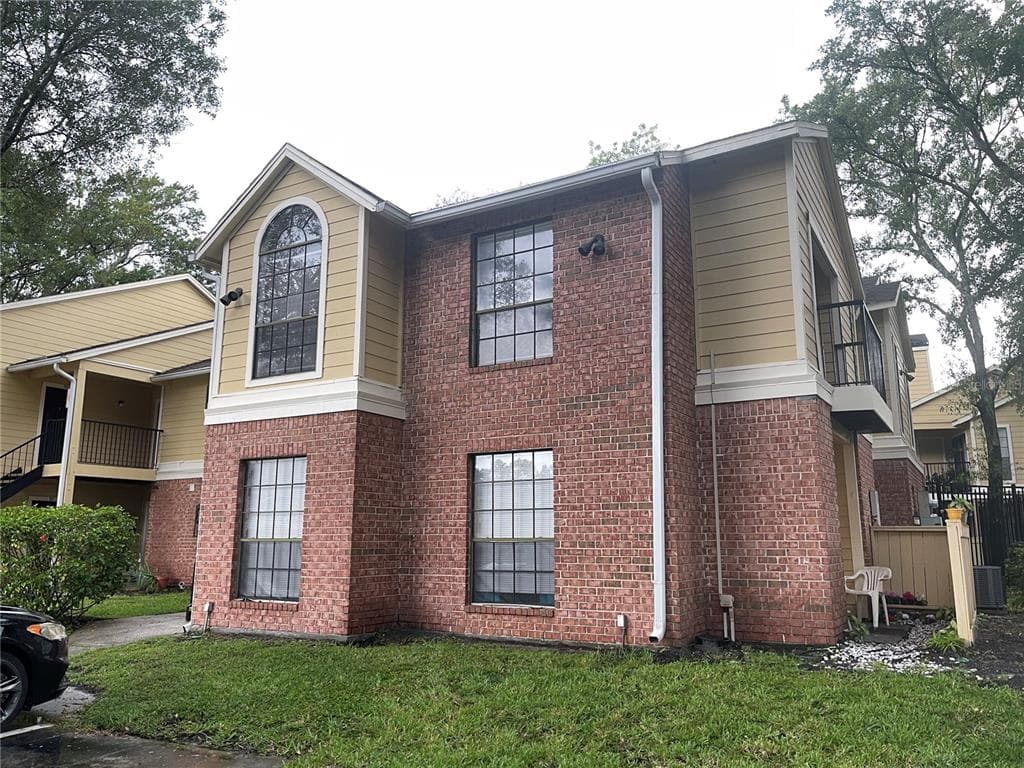 8653 MALLARD RESERVE DRIVE UNIT 201 TAMPA, FL 33614